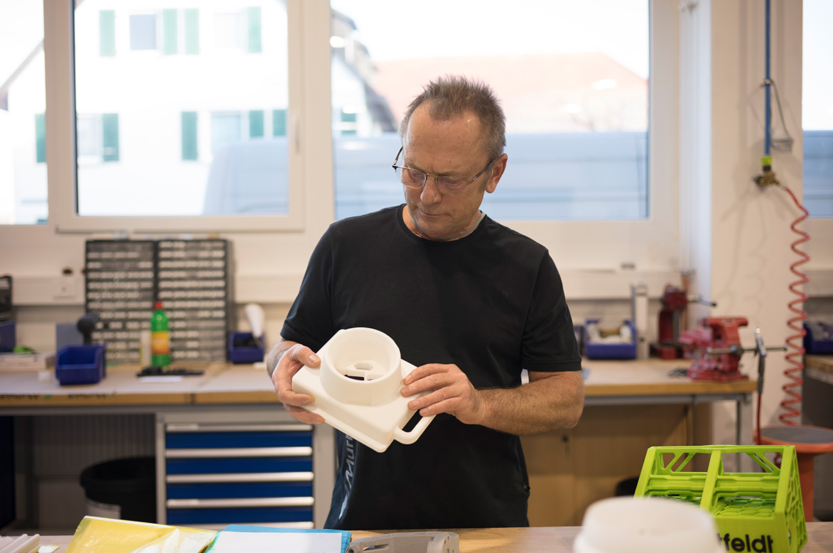 <h3 style="text-align: center;"><font color="#ffffff">Conserving <br>resources.</font></h3>