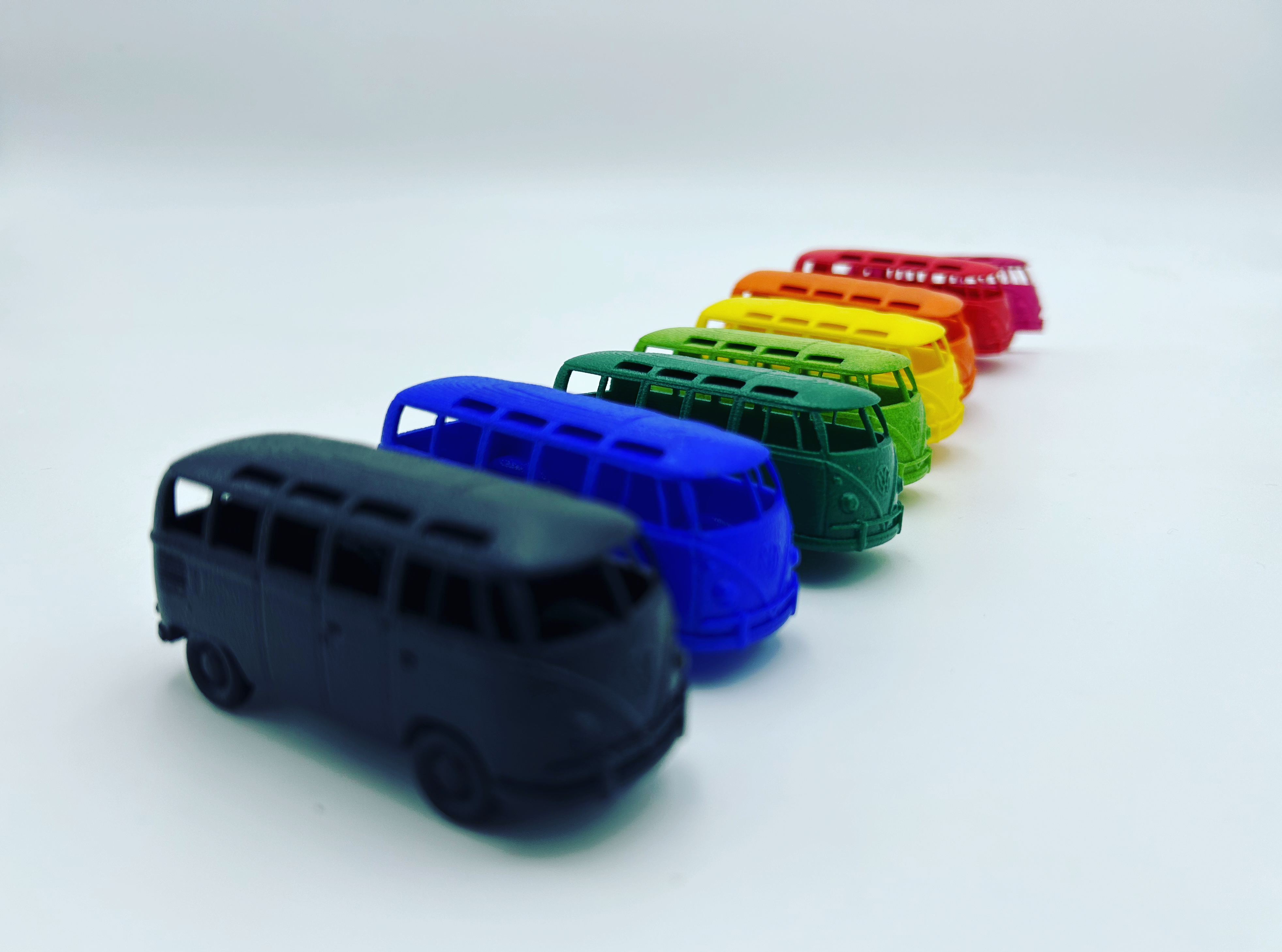 <p class="text-xl" style="text-align: center;"><span class="font-bold"><span class="text-white">Perfect for design objects, functional components or even small series</span></span></p>